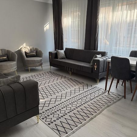 Only For Families Apartment Istanboel Buitenkant foto